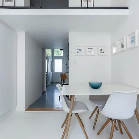 Apartment Black And White *
