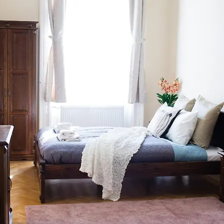Apartment Central Bright And Spacious With 3