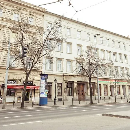 Newly Refurbished At Superb Location *
