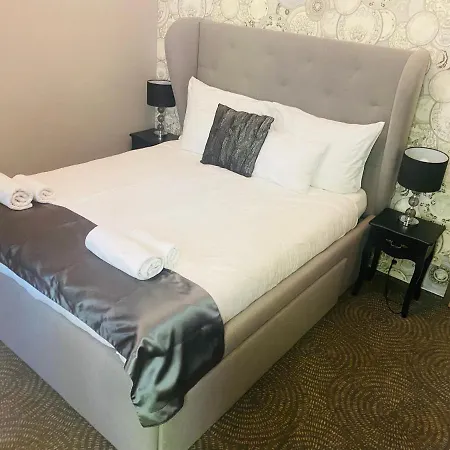 Aparthotel Varalja
