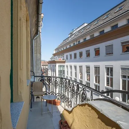 Designer Luxury In The Jewish Quarter Appartamento *