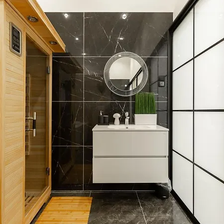 Super 2br-2bt With Balcony&view&sauna&jacuzzi * Budapest