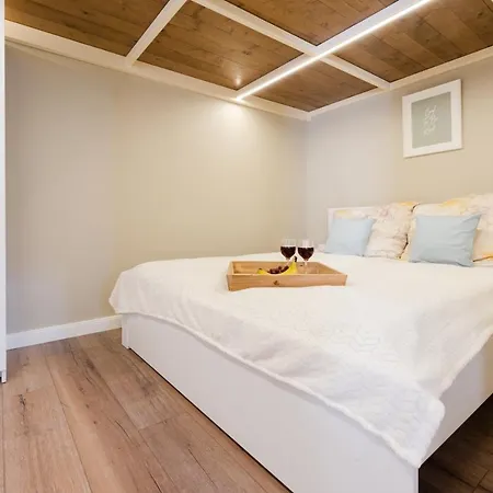 Apartman Downtown Greenie *