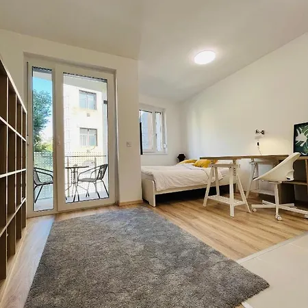 A 102, In The Heart Of The Jewish Quarter Apartment
