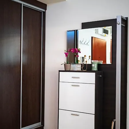 Apartment Free Parking! Soho 101, 4 Ppl, Ac, Superfast Wifi, Tv *