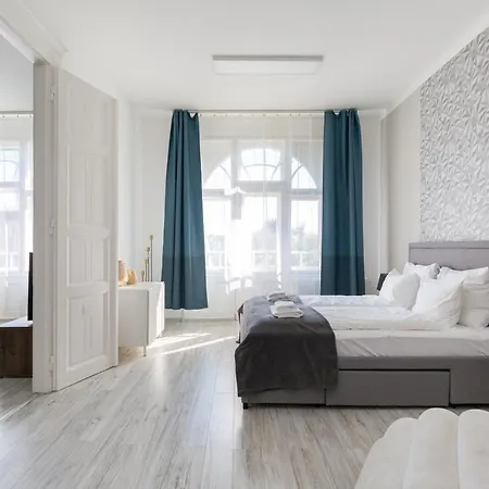 Designer On The Broadway W 2br, Ac And Panorama Balcony Apartment Budapest