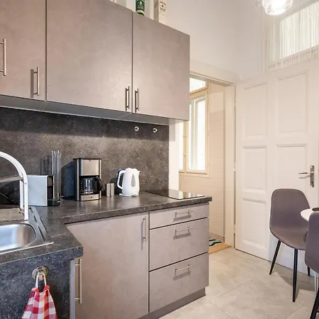 Apartment The White House Budapest