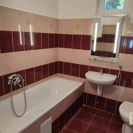 Rákos-patak Family House Vendégház Budapest
