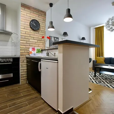 Standard By Hi5 - Center Of Center Апартаменты *