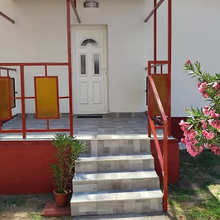 Rákos-patak Family House