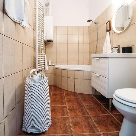 Spacious Near Liget