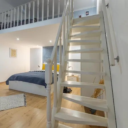 Lovely 1 Bedroom Flat With Location Budapest