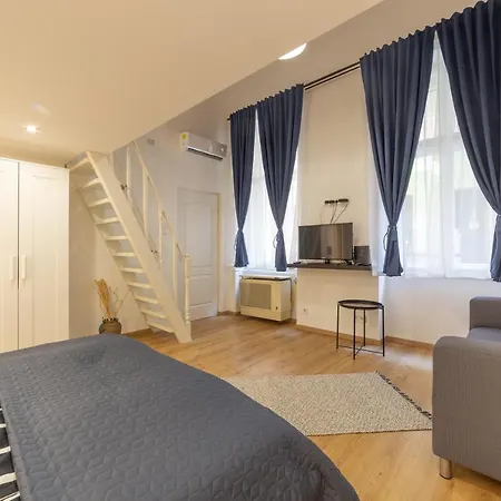 Apartment Lovely 1 Bedroom Flat With Location
