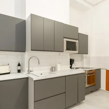 Super 2br-2bt With Balcony&view&sauna&jacuzzi * Budapest