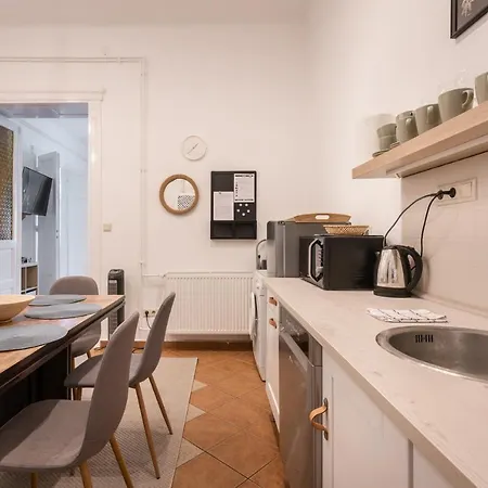 Gellert Mountain Apartment Budapest