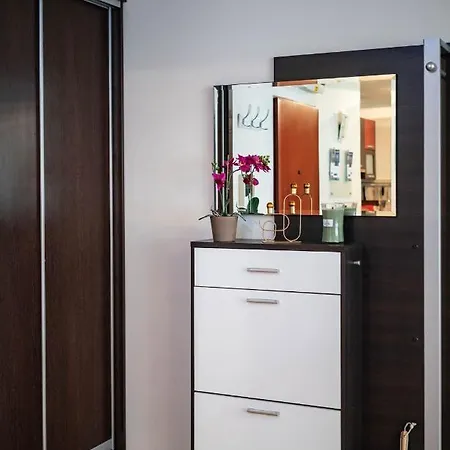 Free Parking! Soho 101, 4 Ppl, Ac, Superfast Wifi, Tv Apartment *