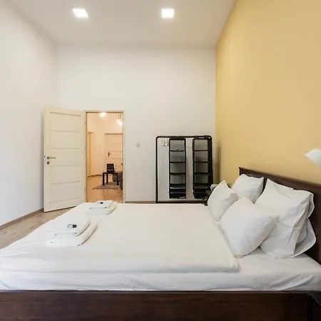 Apartment Peachy Homes *