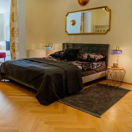 Astoria Deluxe * Budapešť