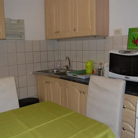 Délibáb Apartman *