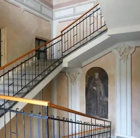 3Bdr-2Bath-3Ac Design Apt, Central, Secured Parking, Quiet Apartment