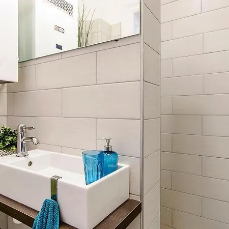 Apartment Cozy 2 Bedroom In Terez Boulevard. *