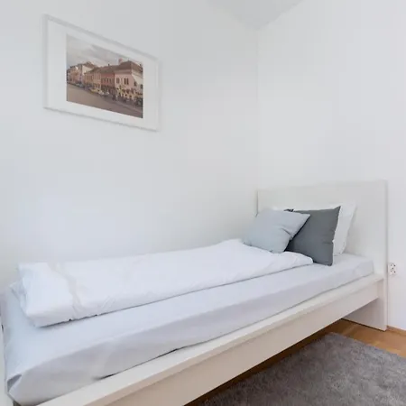 Cozy 3-bedroom In The Heart Of * Budapest