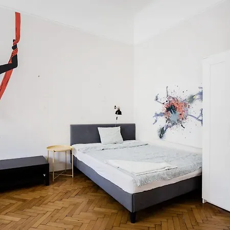 Downtown Circus Apartment Budapest