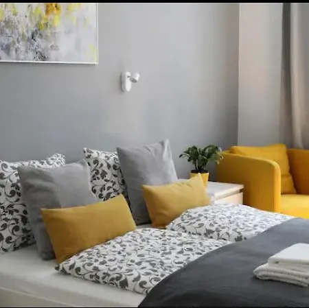 3Bdr-2Bath-3Ac Design Apt, Central, Secured Parking, Quiet * Budapest