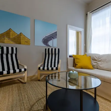 In Centre A16 Apartment *