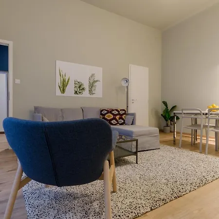 Deluxe In Party District. Ak2b Apartment *