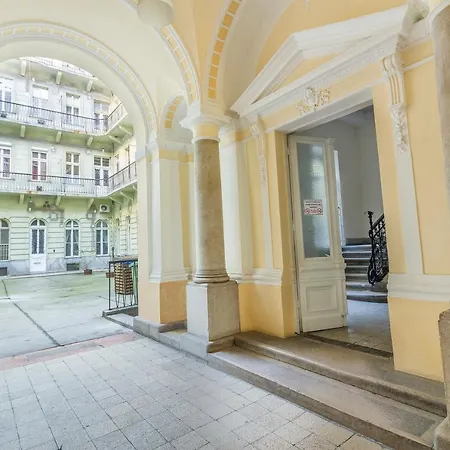 King93 In Budapest. Apartment