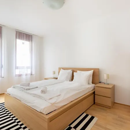 Apartment Super Central, 2-bedroom With Terrace *