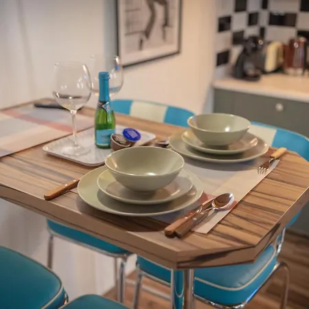 Mooki Rumbach Apartment