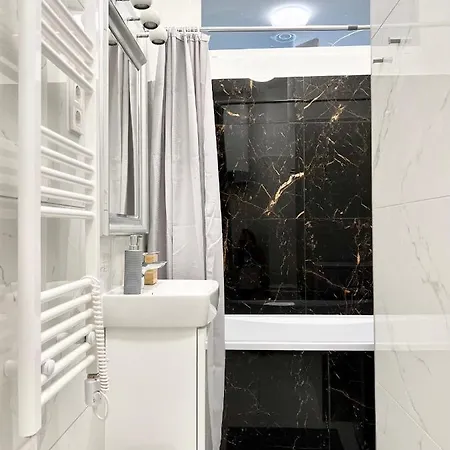 N24 By Small Apartment