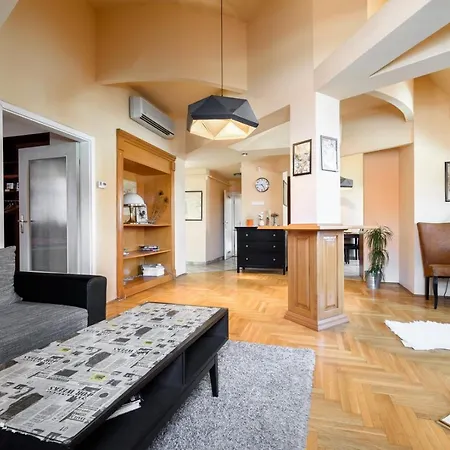 View To The Roofs Luxury With 2 Bedrooms