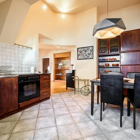View To The Roofs Luxury With 2 Bedrooms Apartment
