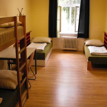 Hostel Mogyorodi *
