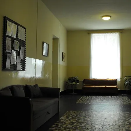 Mogyorodi Hostel Budapest