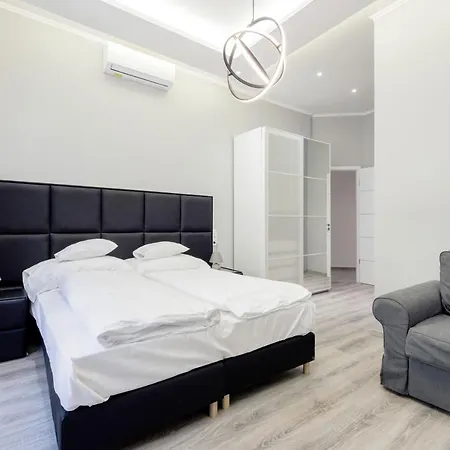 A Golden Star Modern Luxury And Διαμέρισμα Βουδαπέστη