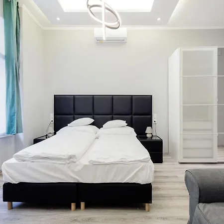 A Golden Star Modern Luxury And Appartamento *