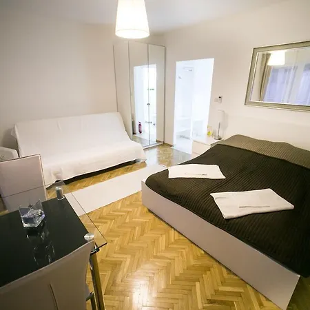 Downtown With Balcony & Optional Garage & Restaurant In The Building Budapest