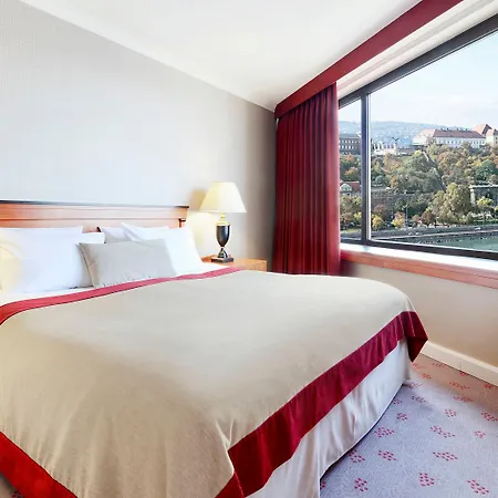 Intercontinental By Ihg Otel 5*
