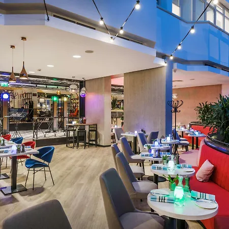 Отель Mercure Castle Hill