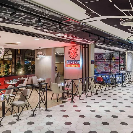 Mercure Castle Hill Отель 4*