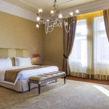 Anantara New York Palace - A Leading Of The World 5*