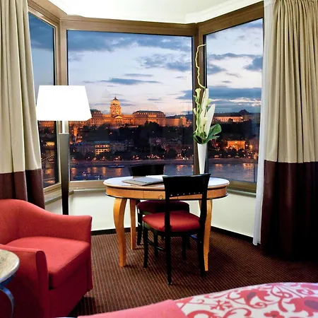 מלון Sofitel Chain Bridge