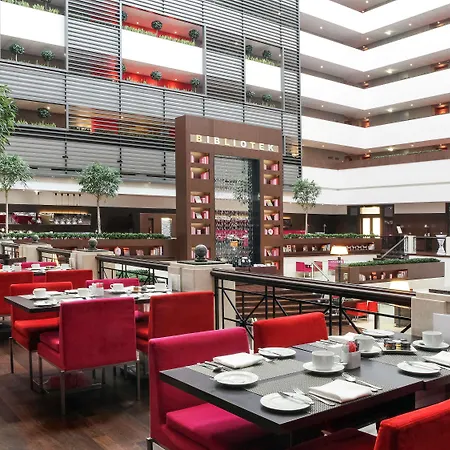 מלון Sofitel Chain Bridge