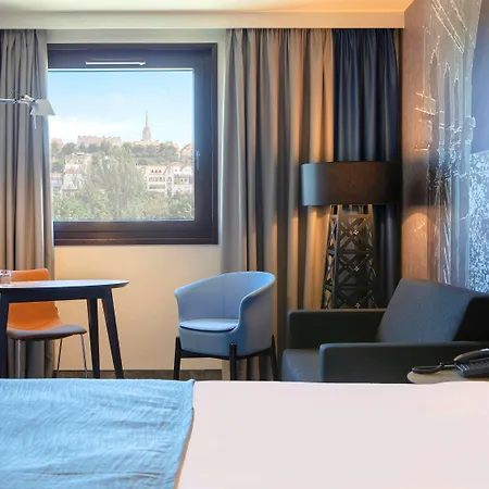 Mercure Castle Hill Отель Будапешт