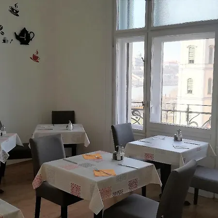 Matyas Hotel 3*