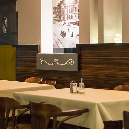 Green Hotel Budapest